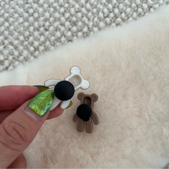 CROCS Jibbitz - Picture 3 of 3